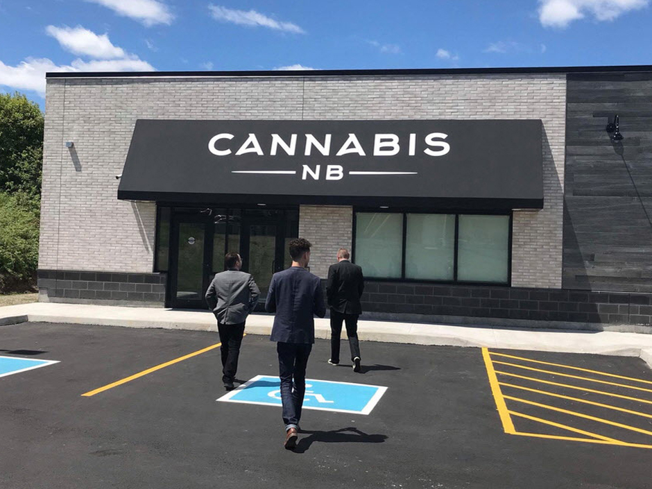 Cannabis industry officials got a preview tour of the cannabis store, Cannabis NB, to be operated by a subsidiary of the provincial liquor authority in Saint John, New Brunswick. Cannabis NB plans to open 20 stores across the province when recreational pot is legalized by the federal government.
Source: Twitter.com/discoverOGI